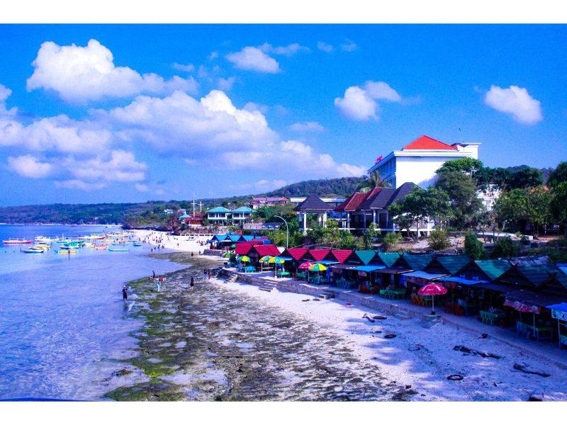 Pemandangan Pantai Tanjung Bira