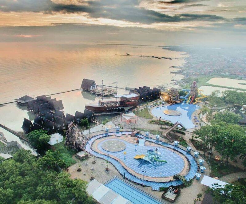 Pemandangan Cirebon Waterland Ade Irma Suryani by @cirebonwaterland.id